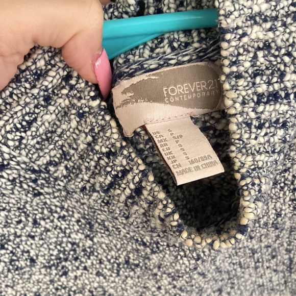 Sleeveless Knit Mini Dress for Fall with High Neck Collar - Picture 4 of 4